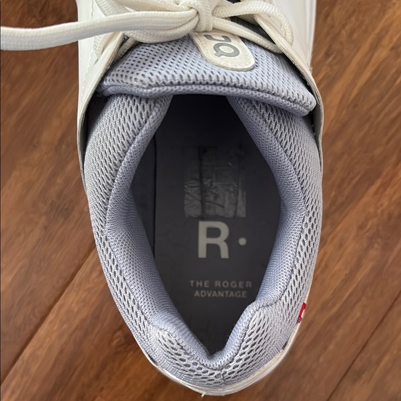 On Clouds THE ROGER, Women’s size 8.5 - Picture 11 of 12